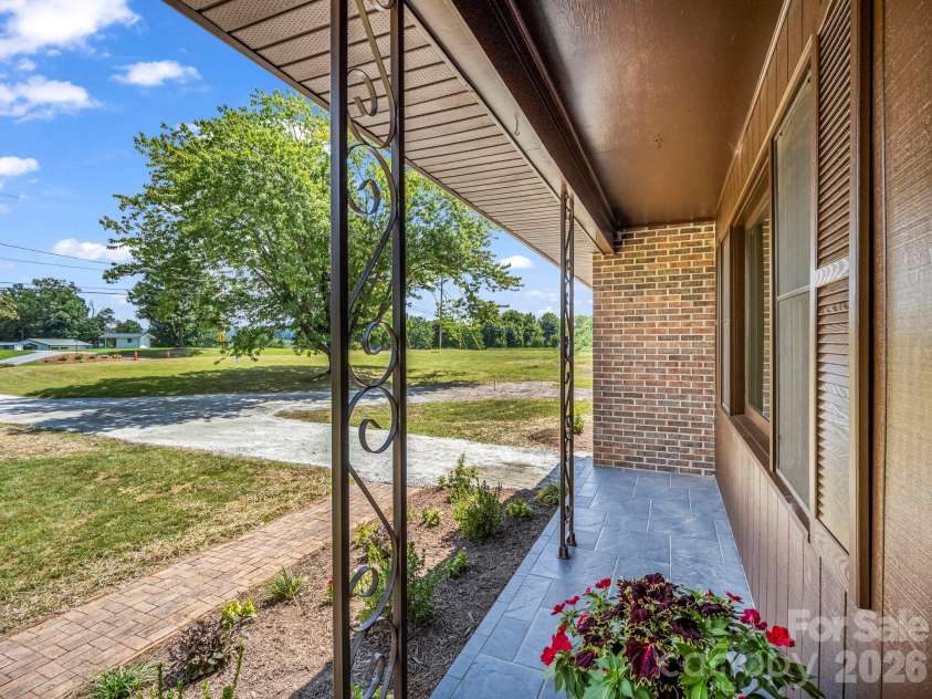 24 Verbena Way, Flat Rock, NC 28731.  MLS# CAR4413467, YatesRealty ID 46077. 