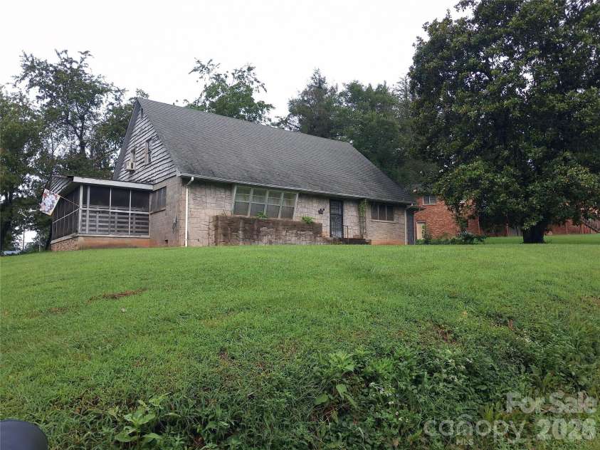 50 Ashworth Circle, Marion, NC 28752.  MLS# CAR4417123, YatesRealty ID 46078. 50 Ashworth Circle