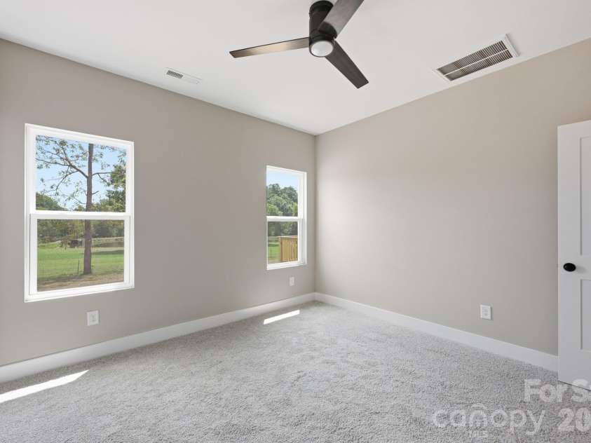 1517 Robin Road, Newton, NC 28658.  MLS# CAR4417102, YatesRealty ID 46080. 