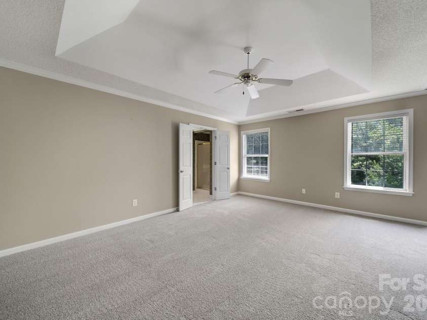 11343 Fox Hill Drive, Charlotte, NC 28269.  MLS# CAR4370223, YatesRealty ID 46081. Primary Bedroom