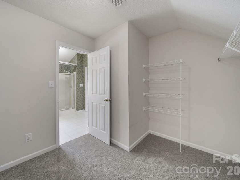 11343 Fox Hill Drive, Charlotte, NC 28269.  MLS# CAR4370223, YatesRealty ID 46081. Primary Closet