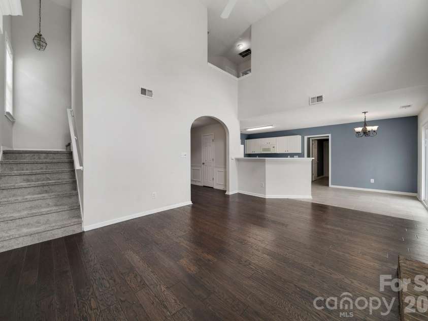 11343 Fox Hill Drive, Charlotte, NC 28269.  MLS# CAR4370223, YatesRealty ID 46081. Two-Story Great Room