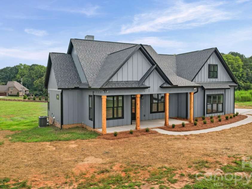 4515 Marvin Simpson Road, Marshville, NC 28103.  MLS# CAR4411738, YatesRealty ID 46083. 