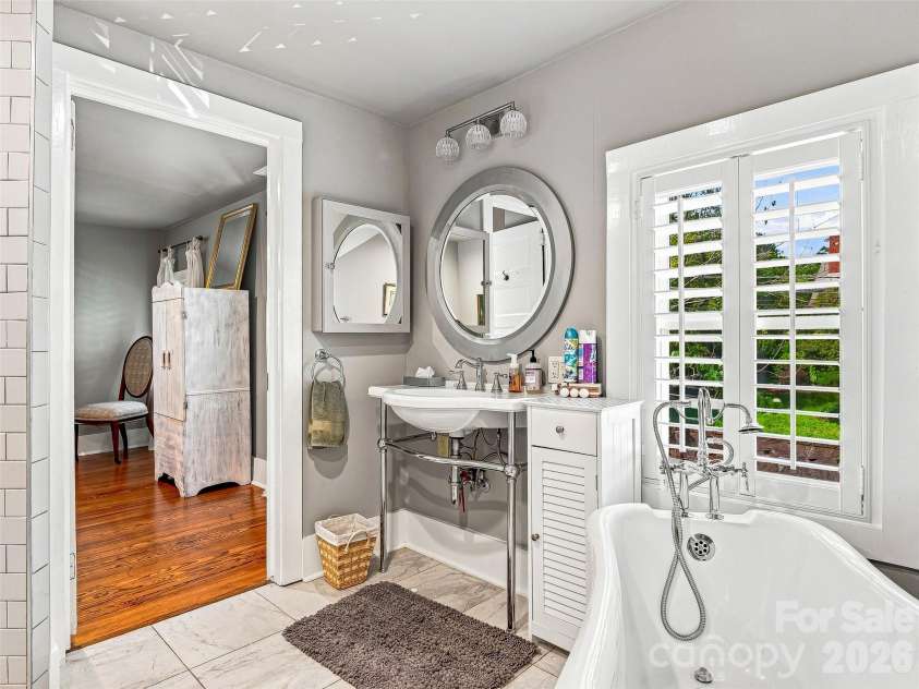 53 Lyncourt Drive, Tryon, NC 28782.  MLS# CAR4417134, YatesRealty ID 46084. Primary Bath