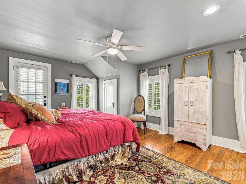 53 Lyncourt Drive, Tryon, NC 28782.  MLS# CAR4417134, YatesRealty ID 46084. Primary Bedrrom