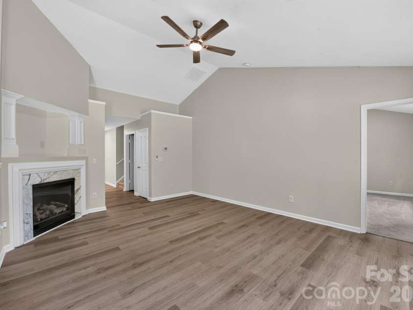 6923 Sunman Road, Charlotte, NC 28216.  MLS# CAR4416147, YatesRealty ID 46085. 