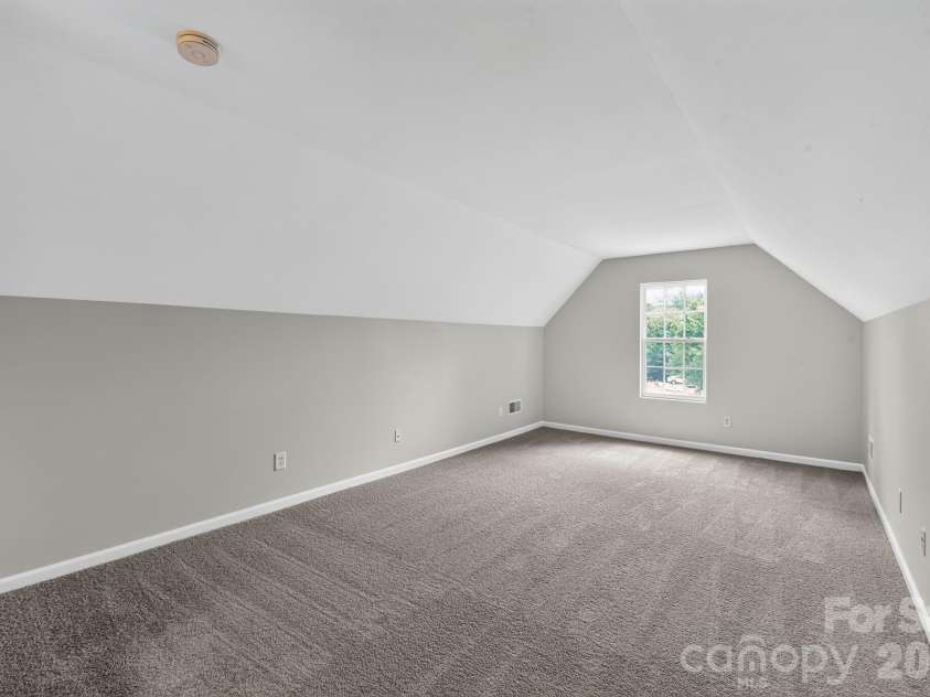 6923 Sunman Road, Charlotte, NC 28216.  MLS# CAR4416147, YatesRealty ID 46085. 
