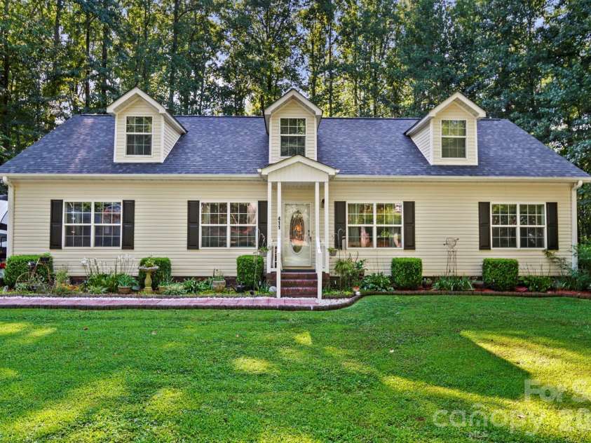 411 Alpine Street, Kannapolis, NC 28081.  MLS# CAR4415807, YatesRealty ID 46086. 