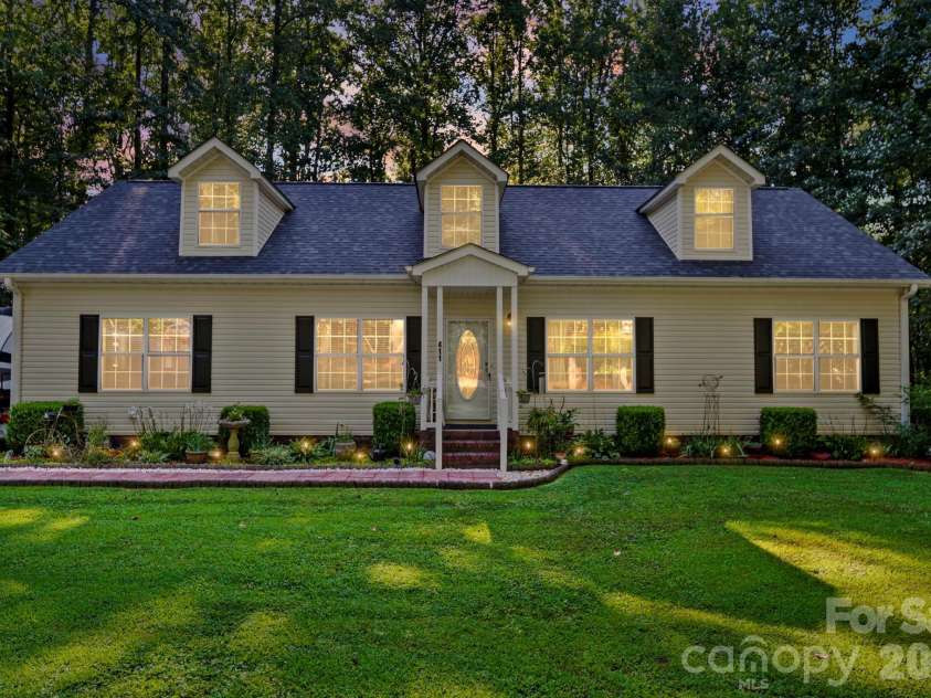 411 Alpine Street, Kannapolis, NC 28081.  MLS# CAR4415807, YatesRealty ID 46086. 