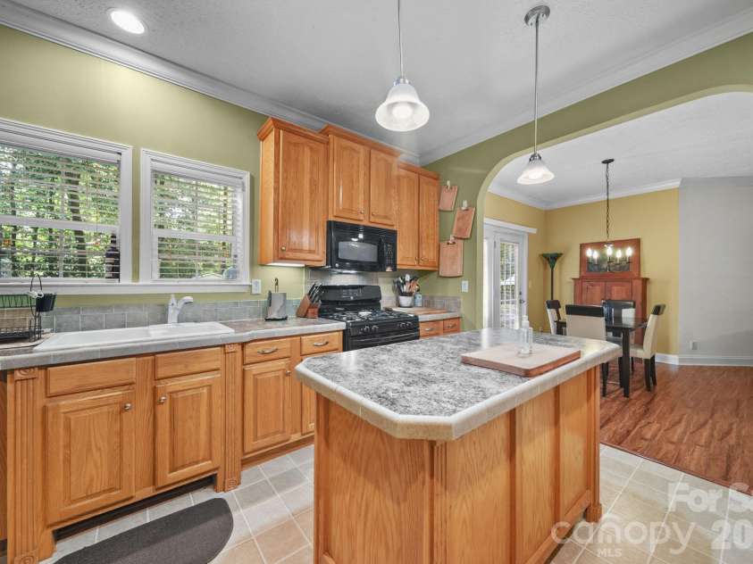 411 Alpine Street, Kannapolis, NC 28081.  MLS# CAR4415807, YatesRealty ID 46086. 