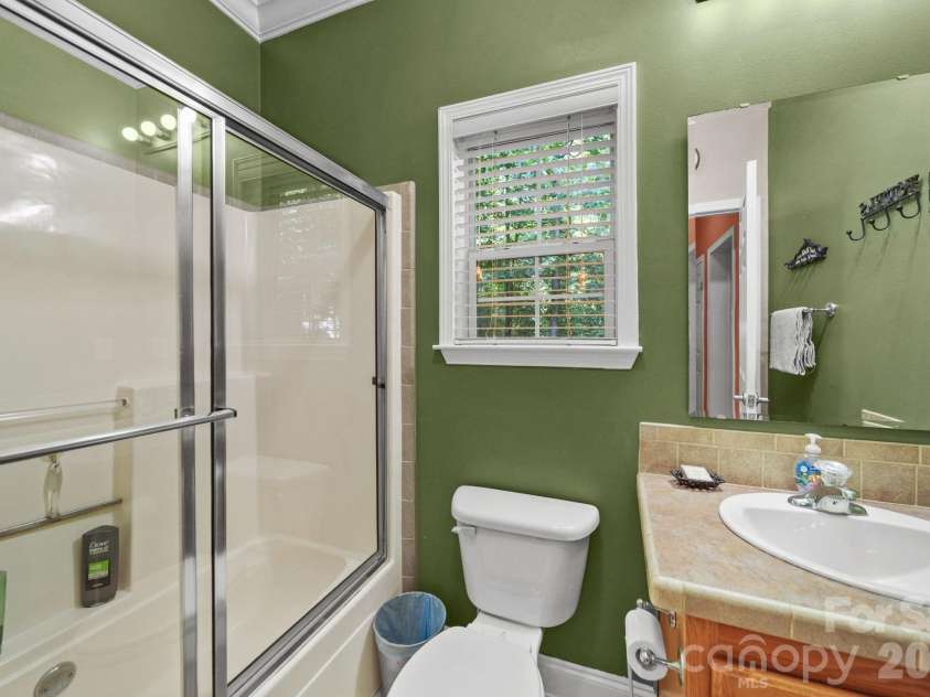 411 Alpine Street, Kannapolis, NC 28081.  MLS# CAR4415807, YatesRealty ID 46086. Hallway Bathroom