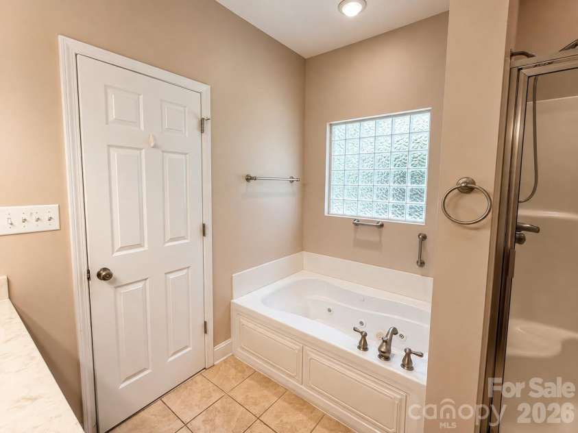 1318 Stonewyck Drive, Salisbury, NC 28146.  MLS# CAR4413759, YatesRealty ID 46088. 