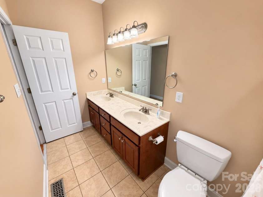 1318 Stonewyck Drive, Salisbury, NC 28146.  MLS# CAR4413759, YatesRealty ID 46088. 