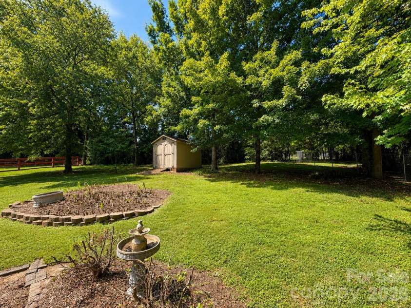 1318 Stonewyck Drive, Salisbury, NC 28146.  MLS# CAR4413759, YatesRealty ID 46088. 