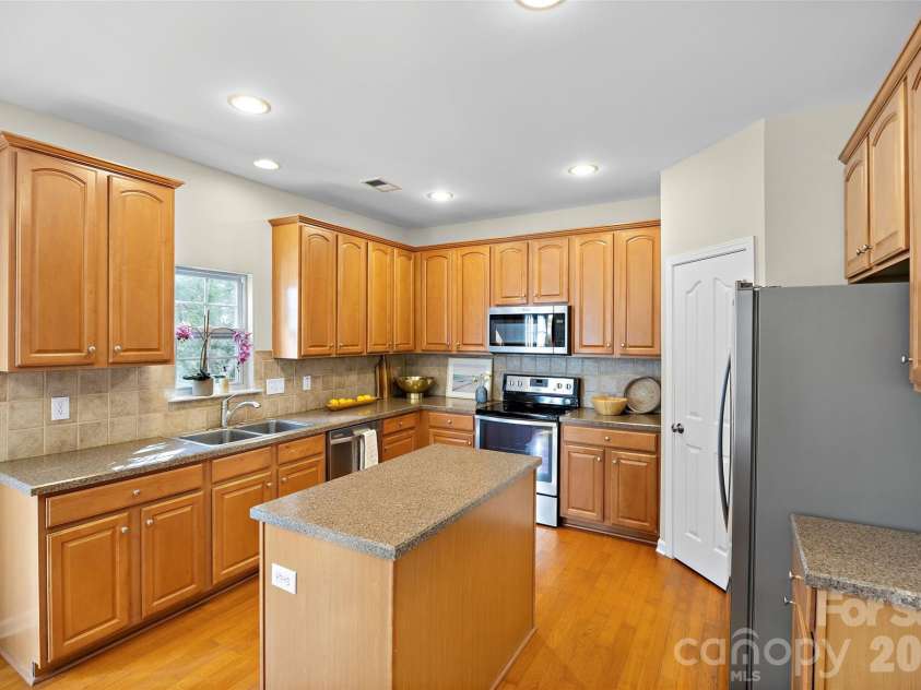 2901 Meherrin Court, Waxhaw, NC 28173.  MLS# CAR4349211, YatesRealty ID 4609. 