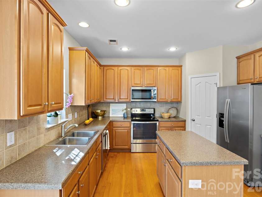 2901 Meherrin Court, Waxhaw, NC 28173.  MLS# CAR4349211, YatesRealty ID 4609. 