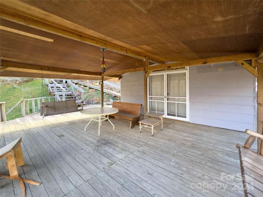 3059 NC 261 Highway, Spruce Pine, NC 28777.  MLS# CAR4203469, YatesRealty ID 4609. 