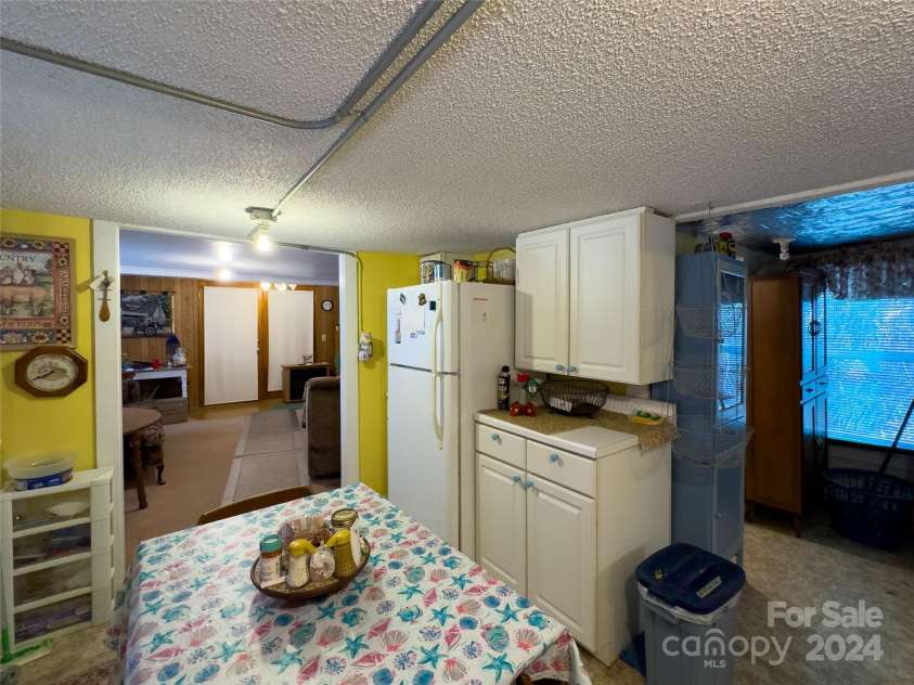 3059 NC 261 Highway, Spruce Pine, NC 28777.  MLS# CAR4203469, YatesRealty ID 4609. 