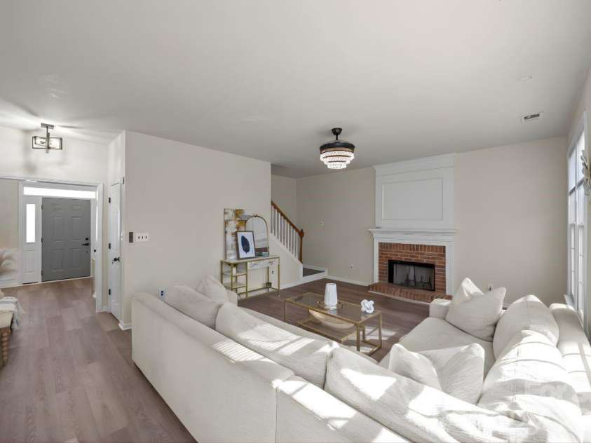 7708 Harrington Woods Road, Charlotte, NC 28269.  MLS# CAR4318940, YatesRealty ID 46091. 