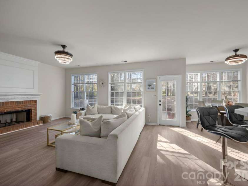 7708 Harrington Woods Road, Charlotte, NC 28269.  MLS# CAR4318940, YatesRealty ID 46091. 
