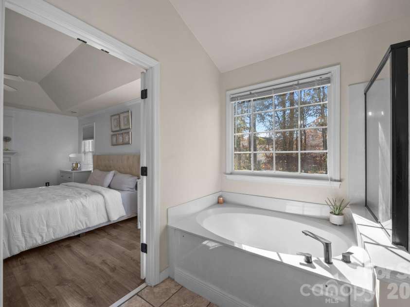 7708 Harrington Woods Road, Charlotte, NC 28269.  MLS# CAR4318940, YatesRealty ID 46091. 