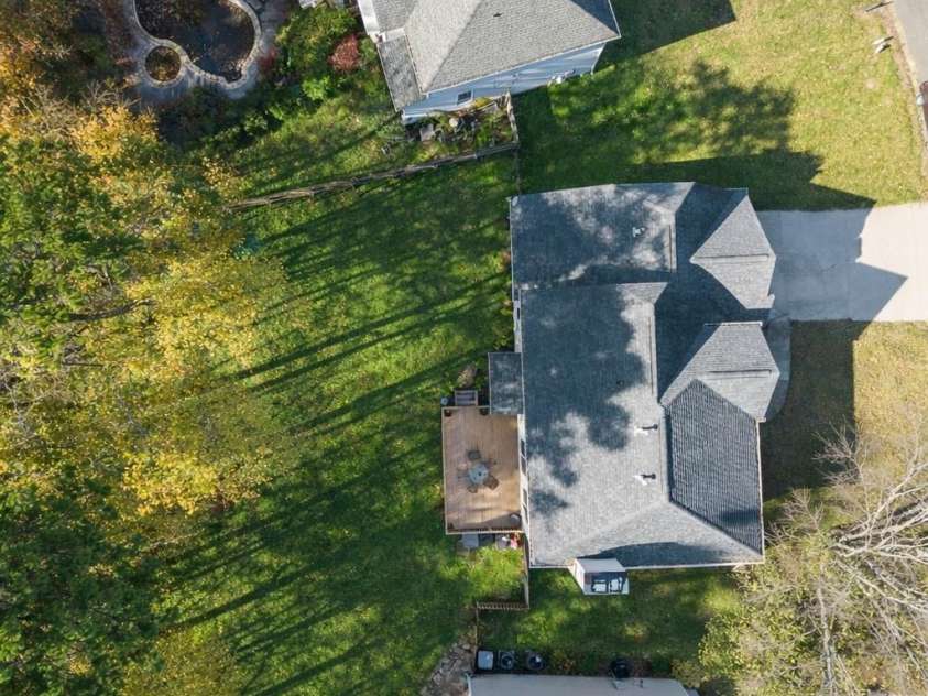 7708 Harrington Woods Road, Charlotte, NC 28269.  MLS# CAR4318940, YatesRealty ID 46091. 