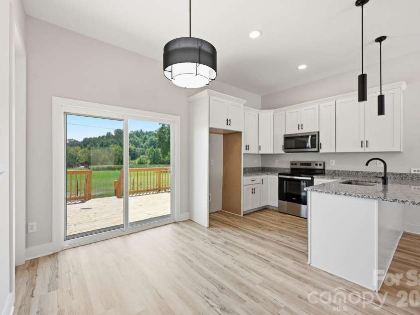 1515 Robin Road, Newton, NC 28658.  MLS# CAR4417151, YatesRealty ID 46093. 