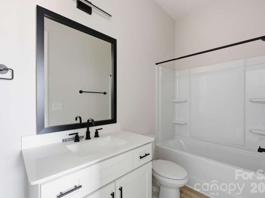 1515 Robin Road, Newton, NC 28658.  MLS# CAR4417151, YatesRealty ID 46093. 