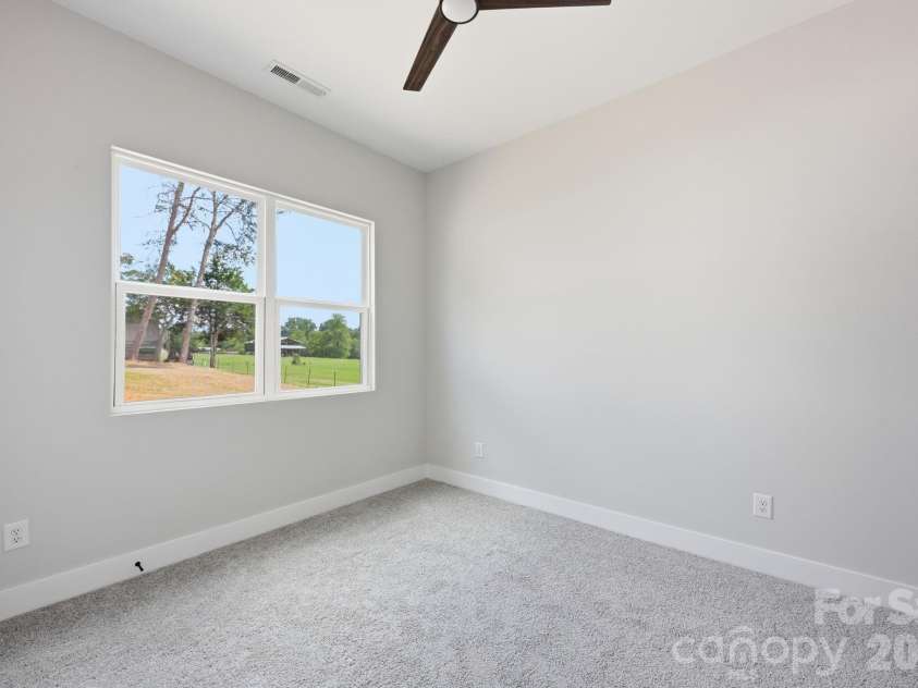 1515 Robin Road, Newton, NC 28658.  MLS# CAR4417151, YatesRealty ID 46093. 