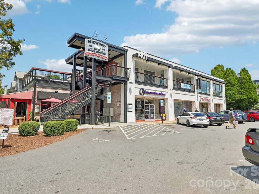 1539 Crystal Road, Charlotte, NC 28205.  MLS# CAR4356232, YatesRealty ID 46094. 