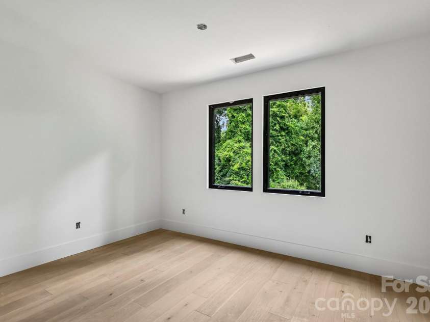 1539 Crystal Road, Charlotte, NC 28205.  MLS# CAR4356232, YatesRealty ID 46094. Representative Photo Only