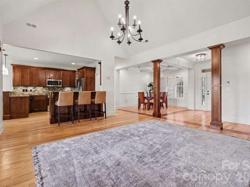 503 Williamsfield Drive, Shelby, NC 28150.  MLS# CAR4413395, YatesRealty ID 46095. Bright, open, and fabulous!