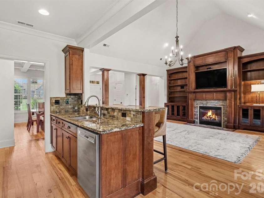 503 Williamsfield Drive, Shelby, NC 28150.  MLS# CAR4413395, YatesRealty ID 46095. Great flow throughout!