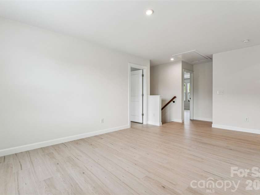 5911 Fenway Drive, Charlotte, NC 28273.  MLS# CAR4407320, YatesRealty ID 46096. 