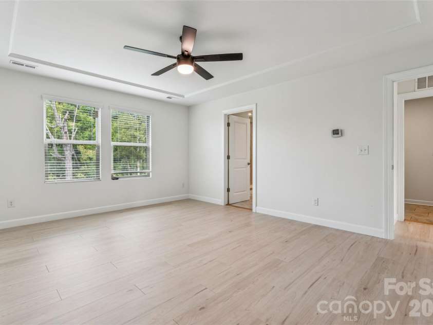 5911 Fenway Drive, Charlotte, NC 28273.  MLS# CAR4407320, YatesRealty ID 46096. 