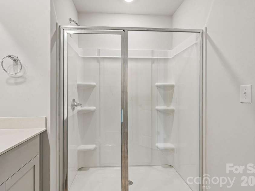 4633 Green Drake Drive, Charlotte, NC 28269.  MLS# CAR4417163, YatesRealty ID 46097. 