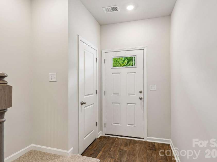4633 Green Drake Drive, Charlotte, NC 28269.  MLS# CAR4417163, YatesRealty ID 46097. 