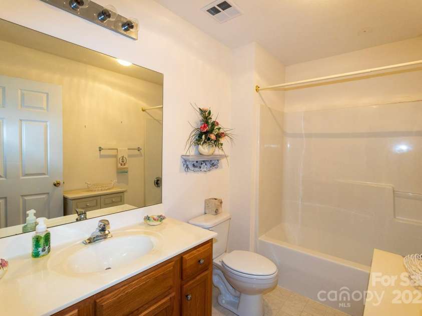 204 Carrington Place, Arden, NC 28704.  MLS# CAR4314678, YatesRealty ID 46098. 