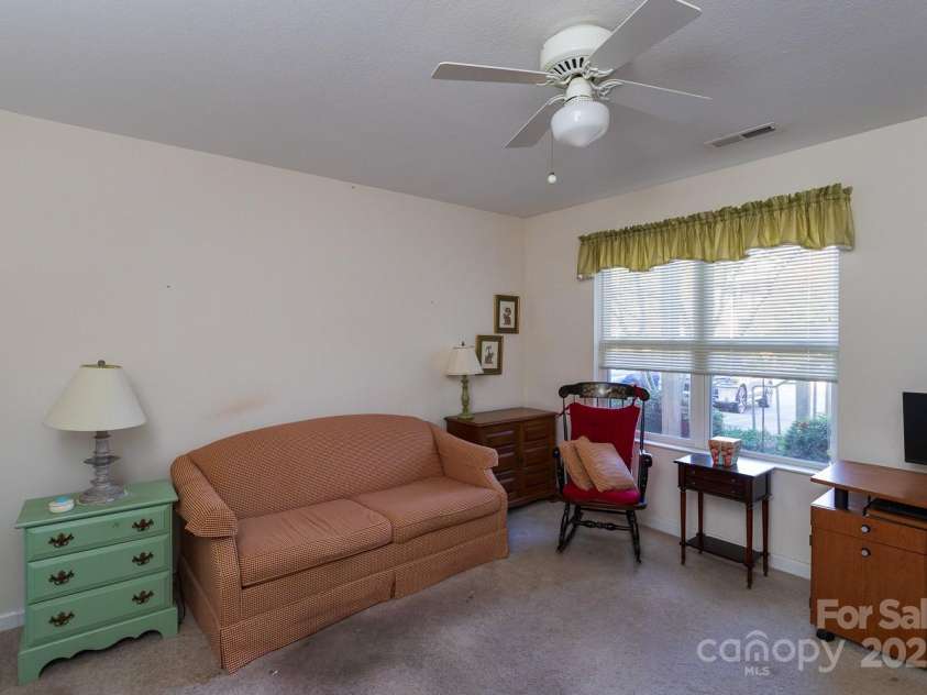 204 Carrington Place, Arden, NC 28704.  MLS# CAR4314678, YatesRealty ID 46098. 