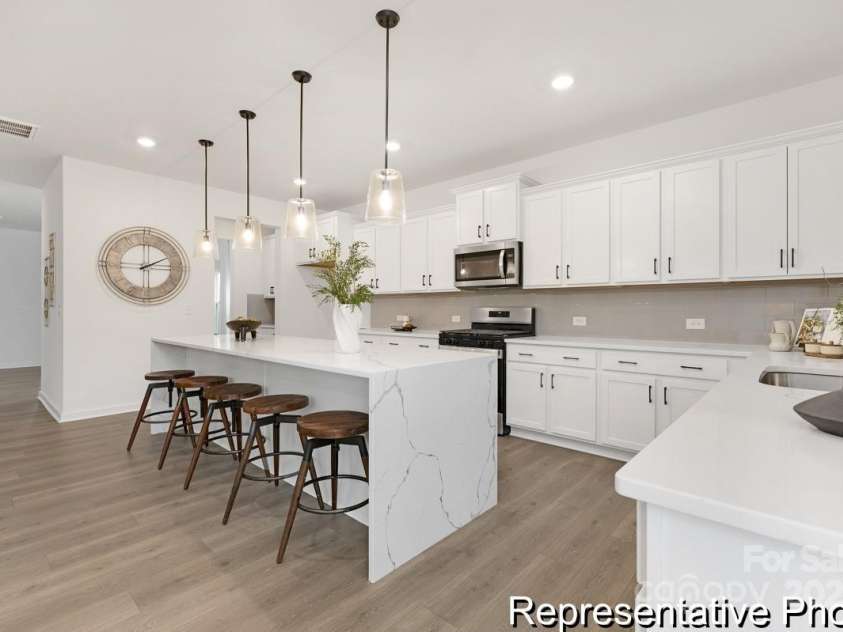 128 Peak View Road, Statesville, NC 28677.  MLS# CAR4327054, YatesRealty ID 461. 