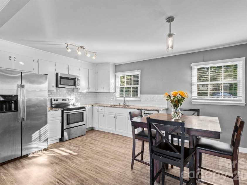 102 Central Avenue, Bessemer City, NC 28016.  MLS# CAR4416349, YatesRealty ID 46101. 