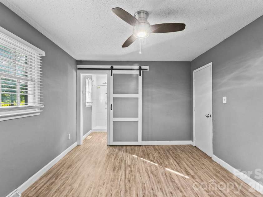 102 Central Avenue, Bessemer City, NC 28016.  MLS# CAR4416349, YatesRealty ID 46101. 