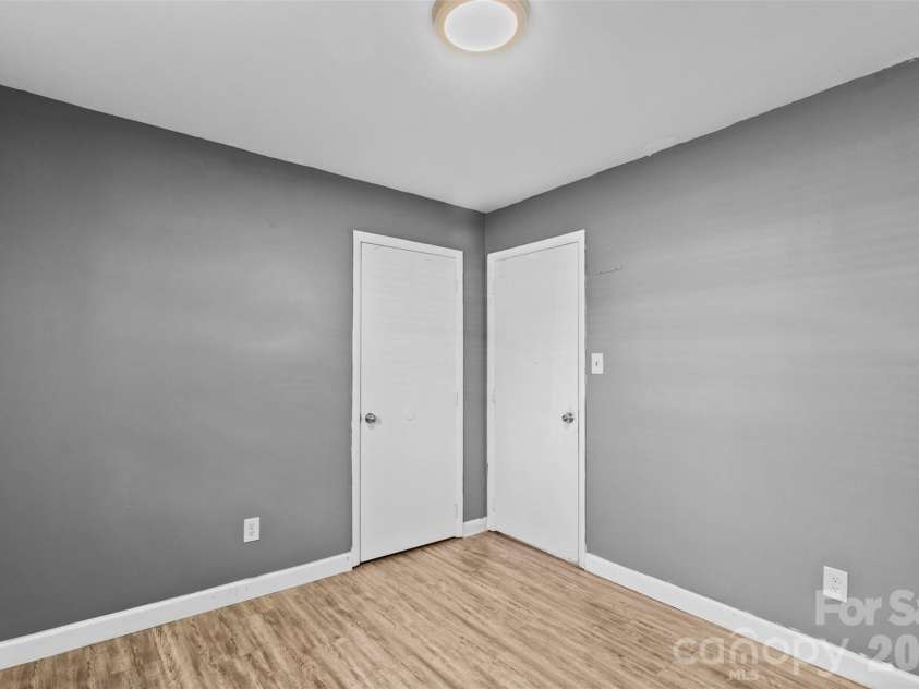 102 Central Avenue, Bessemer City, NC 28016.  MLS# CAR4416349, YatesRealty ID 46101. 