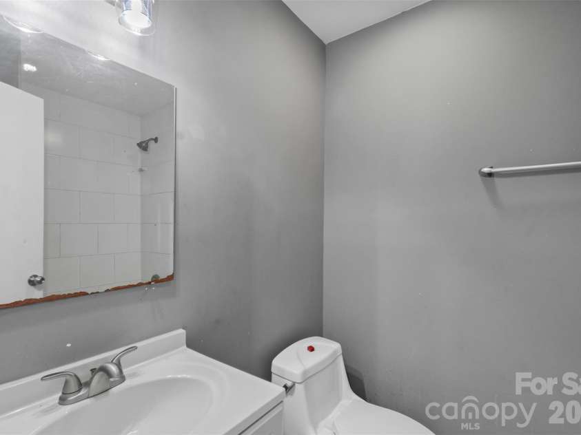 102 Central Avenue, Bessemer City, NC 28016.  MLS# CAR4416349, YatesRealty ID 46101. 