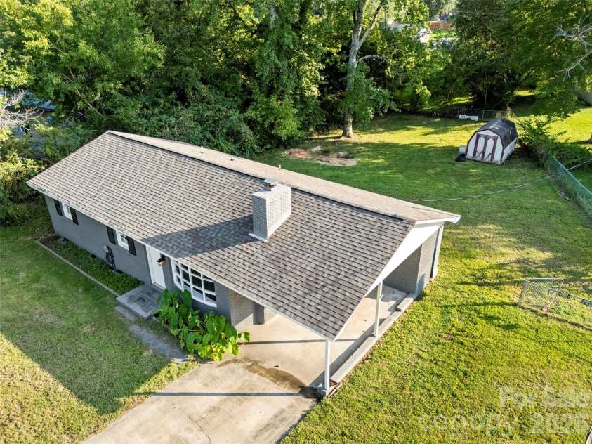 102 Central Avenue, Bessemer City, NC 28016.  MLS# CAR4416349, YatesRealty ID 46101. 