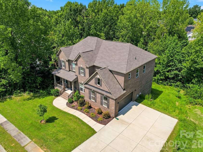 1310 Bershire Lane, Charlotte, NC 28262.  MLS# CAR4416921, YatesRealty ID 46102. 