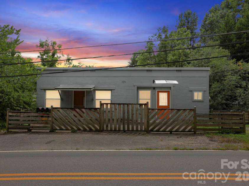 169 and 171 Cragmont Road, Black Mountain, NC 28711.  MLS# CAR4416488, YatesRealty ID 46103. Duplex~ 2 Units