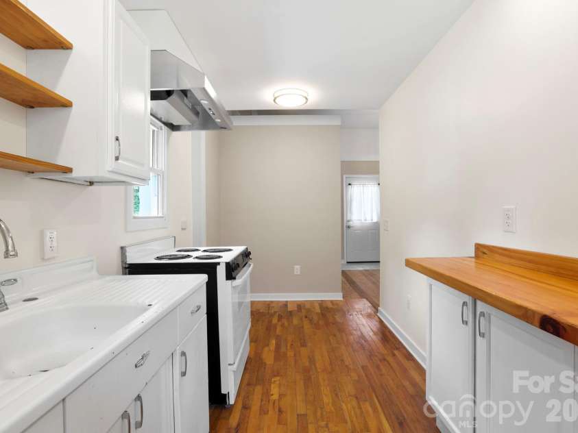 169 and 171 Cragmont Road, Black Mountain, NC 28711.  MLS# CAR4416488, YatesRealty ID 46103. K