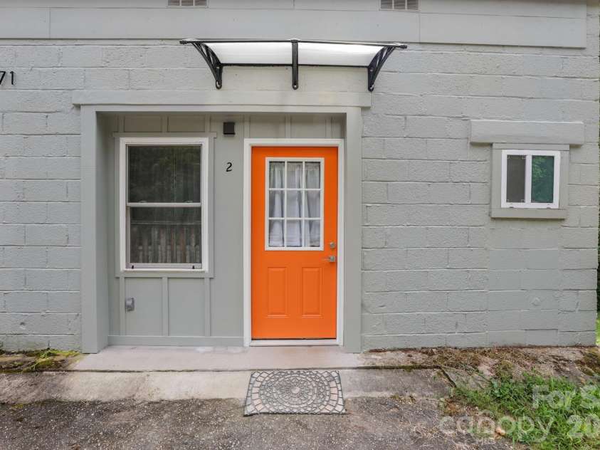 169 and 171 Cragmont Road, Black Mountain, NC 28711.  MLS# CAR4416488, YatesRealty ID 46103. Unit 2, 2 BR/1 BA