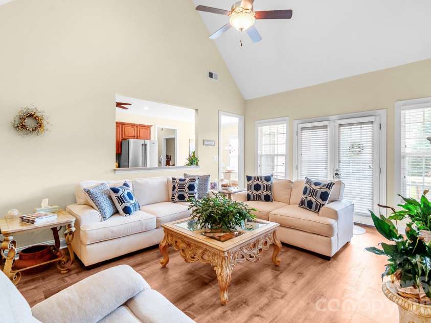 3697 Travertine Drive, Lancaster, SC 29720.  MLS# CAR4416328, YatesRealty ID 46104. 